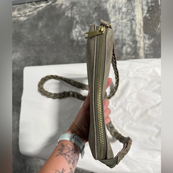 ANTHROPOLOGIE Valerie Braided Strap Distressed Crossbody Purse - Picture 3 of 12